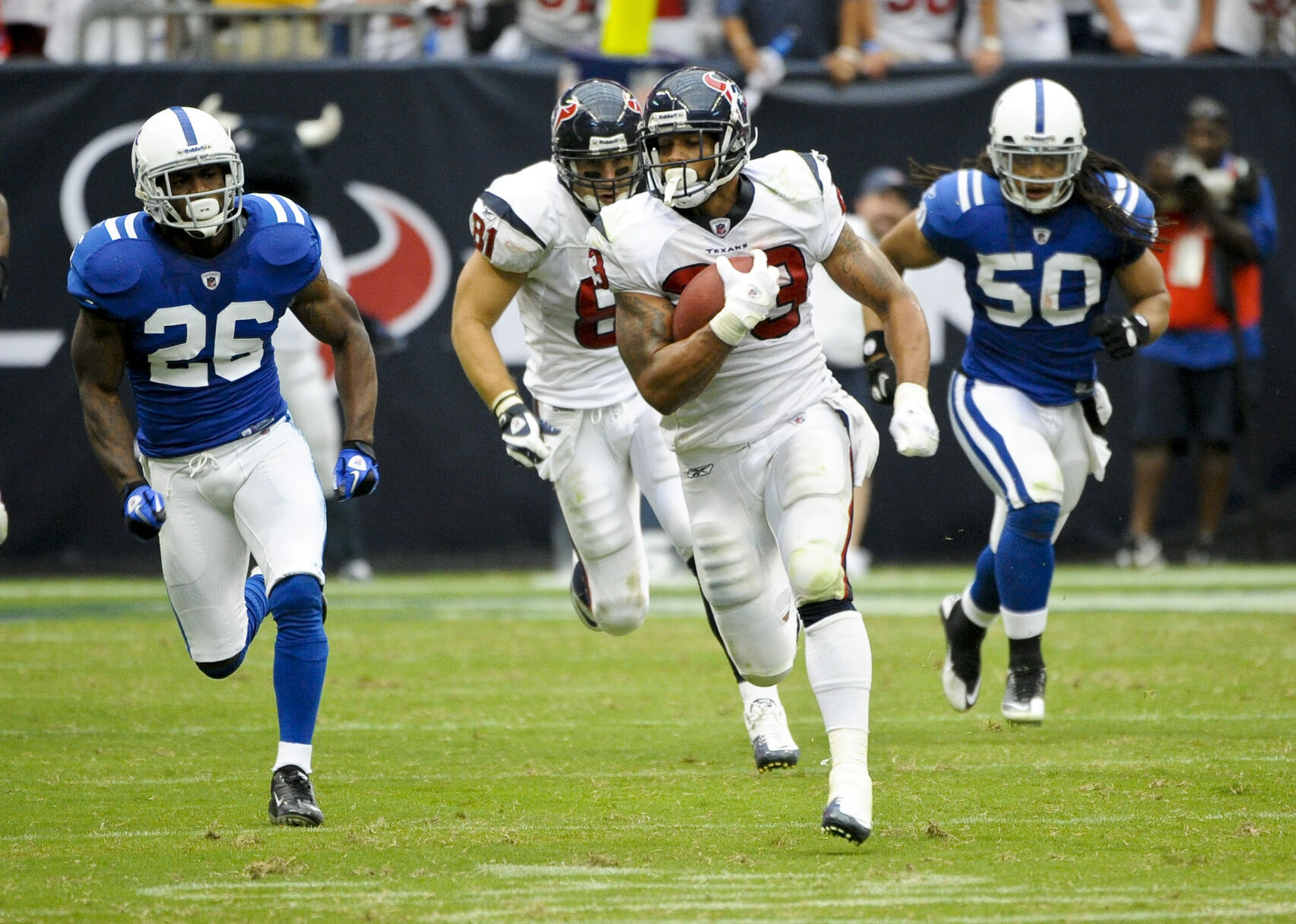 2010: Arian Foster runs for franchise-record 231 yards for Texans